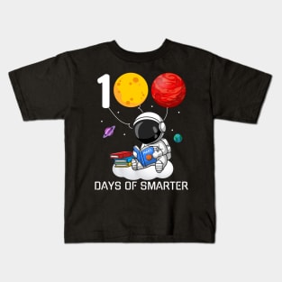 Space Astronaut 100 Days Smarter Kids 100th Day School Boys Kids T-Shirt